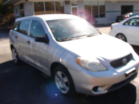 Used 2007 Toyota Matrix image 2