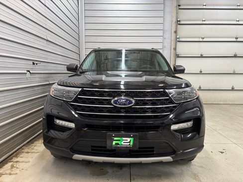 Used 2023 Ford Explorer XLT w/ Equipment Group 202A image 2