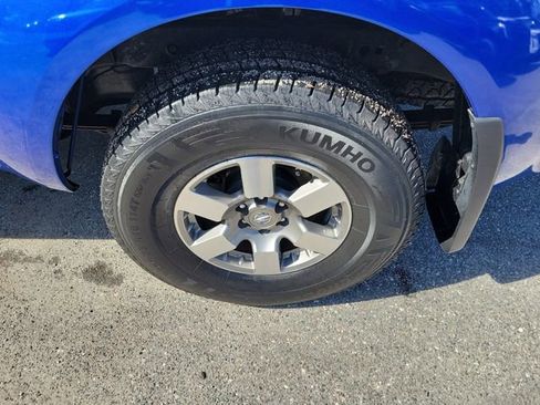 Used 2012 Nissan Frontier PRO-4X image 6