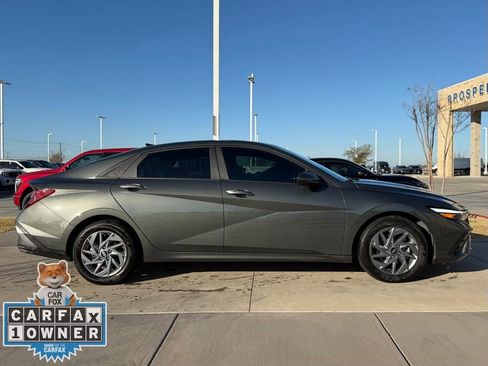 Used 2024 Hyundai Elantra SEL image 20