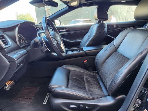 Used 2023 Nissan Maxima SR w/ Sport Mat Group FWD image 17