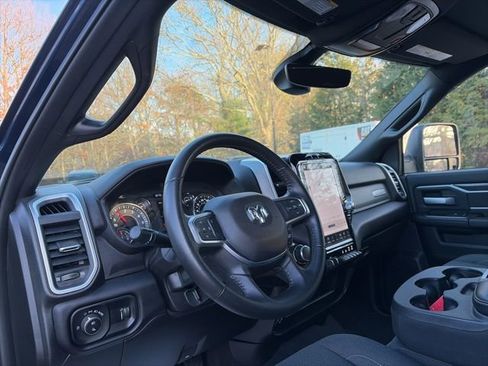 Used 2024 RAM 2500 Big Horn w/ Sport Appearance Package image 13