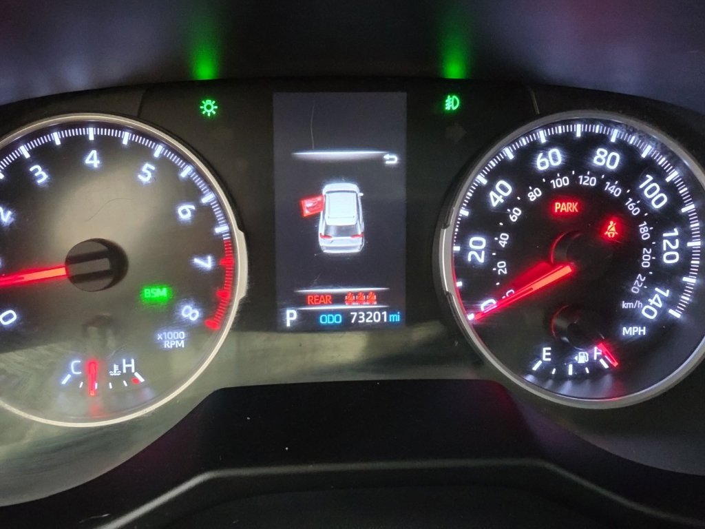 Used 2021 Toyota RAV4 XLE AWD/4WD image 11