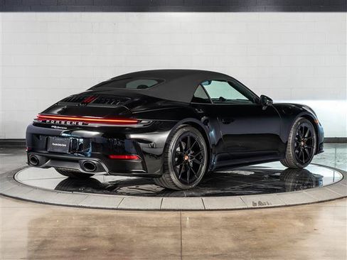 Certified 2026 Porsche 911 Carrera RWD image 15