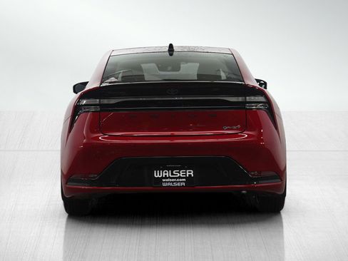 Used 2026 Toyota Prius Plug-In Hybrid image 4