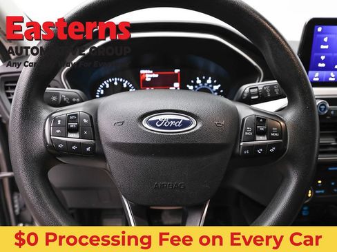Used 2022 Ford Escape SE FWD image 10