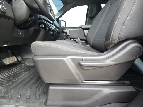 Used 2024 Chevrolet Silverado 3500 LT image 18