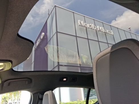 Used 2023 Volvo C40 Recharge Core image 6