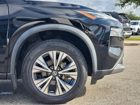 Used 2021 Nissan Rogue SV w/ Premium Package FWD image 9