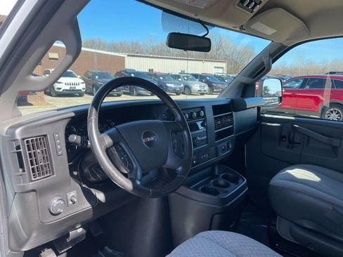 Used 2023 GMC Savana 3500 LS w/ Chrome Appearance Package image 20