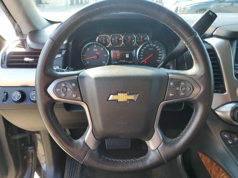 Used 2017 Chevrolet Suburban Premier AWD/4WD image 16