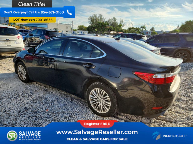 Used 2013 Lexus ES 350 w/ Luxury Pkg FWD image 3
