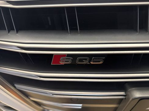 Used 2018 Audi SQ5 Prestige w/ Prestige Package AWD/4WD image 39