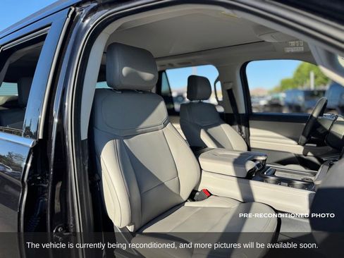 Used 2025 Ford Expedition Max Active AWD/4WD image 15