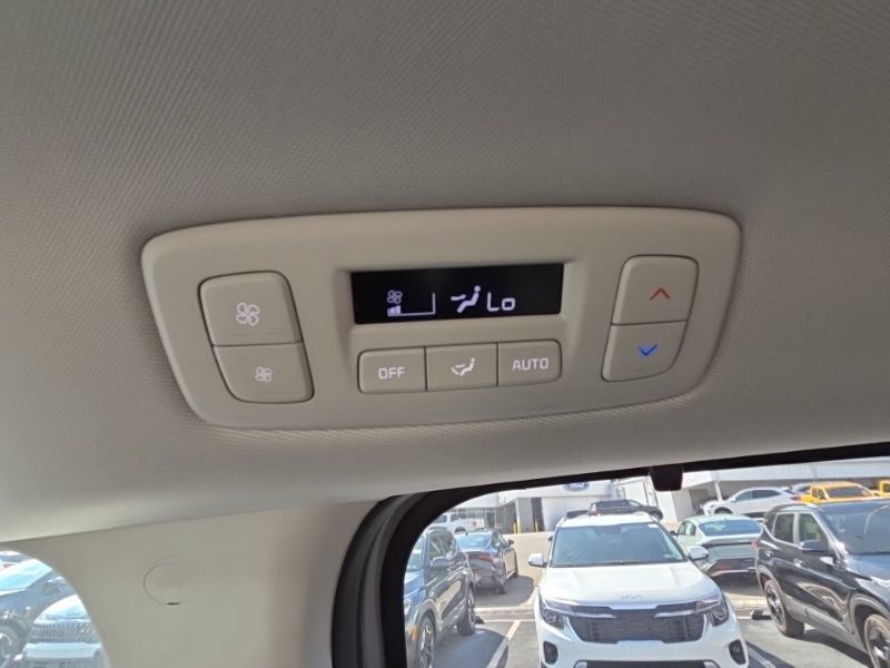 New 2027 Kia Carnival SX FWD image 24