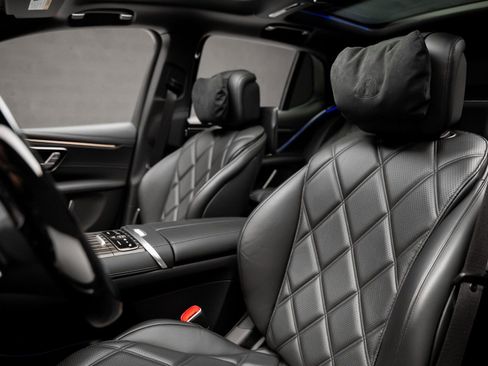 Used 2024 Mercedes-Benz Maybach EQS 680 4MATIC image 61