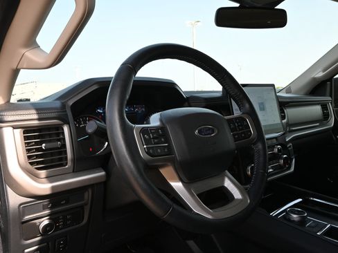 Used 2022 Ford Expedition Max XLT RWD image 18