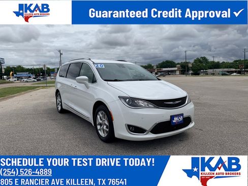 Used 2020 Chrysler Pacifica Touring-L w/ Tire & Wheel Group FWD image 1