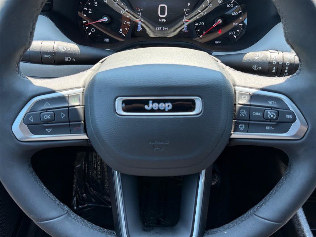 Used 2025 Jeep Compass Limited AWD/4WD image 20