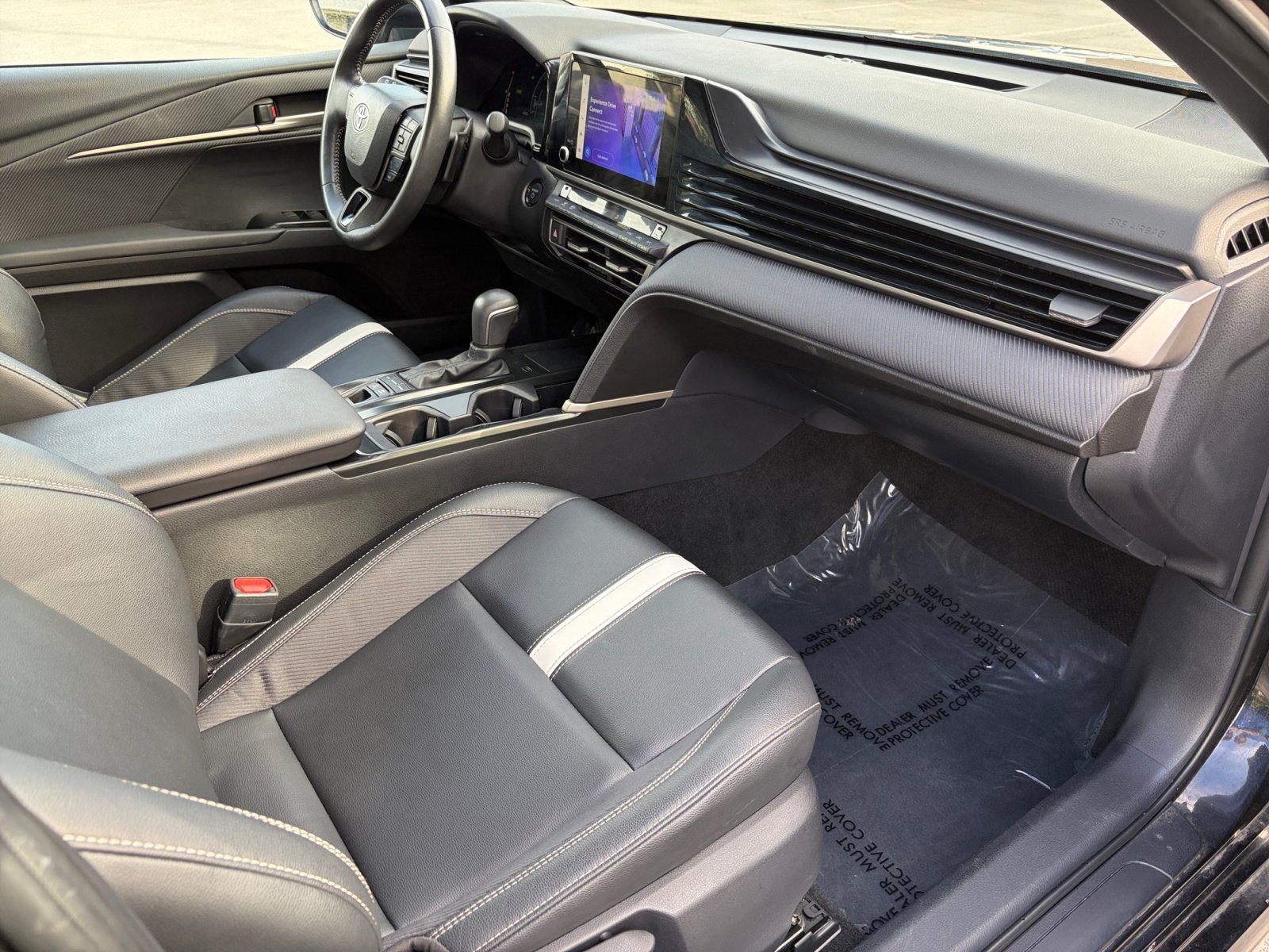 Used 2025 Toyota Camry SE FWD image 28