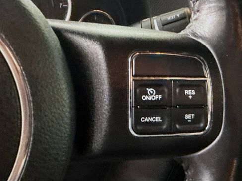 Used 2016 Jeep Wrangler Unlimited Sahara w/ Connectivity Group image 15