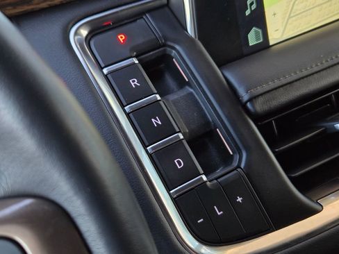 Used 2023 Chevrolet Tahoe High Country w/ Advanced Technology Package AWD/4WD image 22