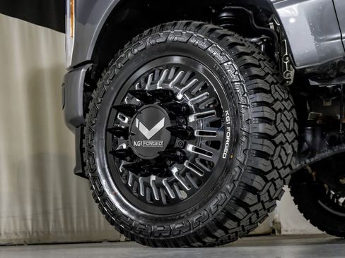 Used 2024 Ford F350 Platinum image 57