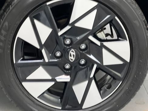 Used 2025 Hyundai Kona SEL FWD image 58