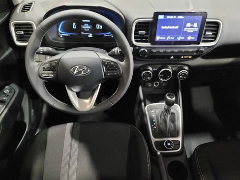 Used 2024 Hyundai Venue SEL FWD image 22