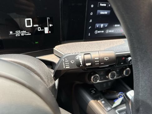 Used 2025 Nissan Kicks SV FWD image 52