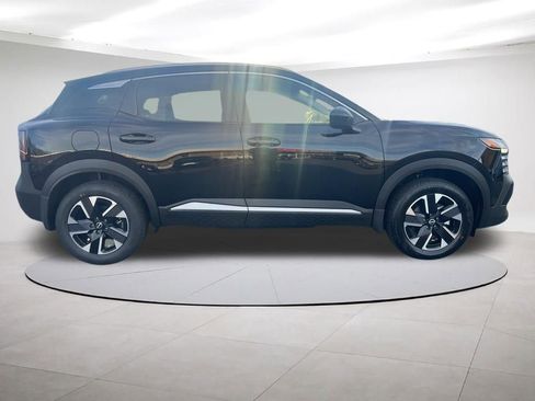 New 2026 Nissan Kicks SV w/ SV Premium Package AWD/4WD image 6