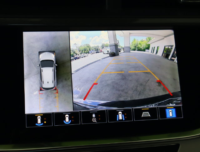 Used 2022 Buick Encore GX Essence w/ Advanced Technology Package FWD image 32