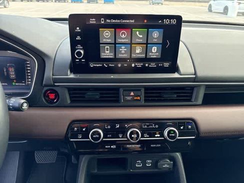 Used 2025 Honda Pilot Elite image 19