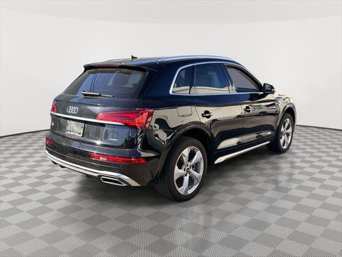 Used 2023 Audi Q5 2.0T Premium Plus w/ Premium Plus Package AWD/4WD image 2