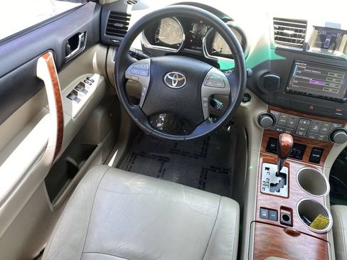 Used 2008 Toyota Highlander Limited AWD/4WD image 16