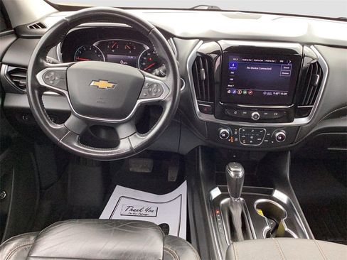 Used 2020 Chevrolet Traverse LT image 14
