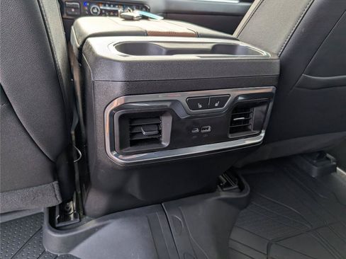 Used 2025 Chevrolet Silverado 1500 High Country AWD/4WD image 35