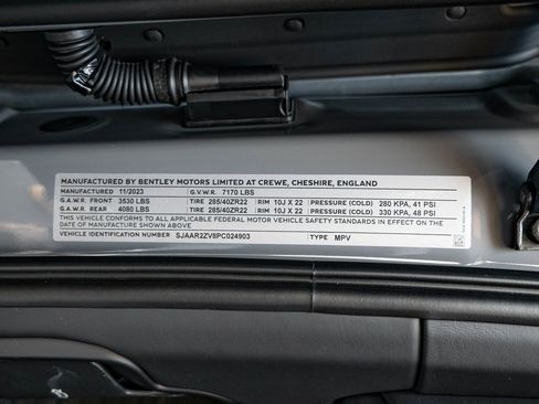 Used 2023 Bentley Bentayga Speed image 45