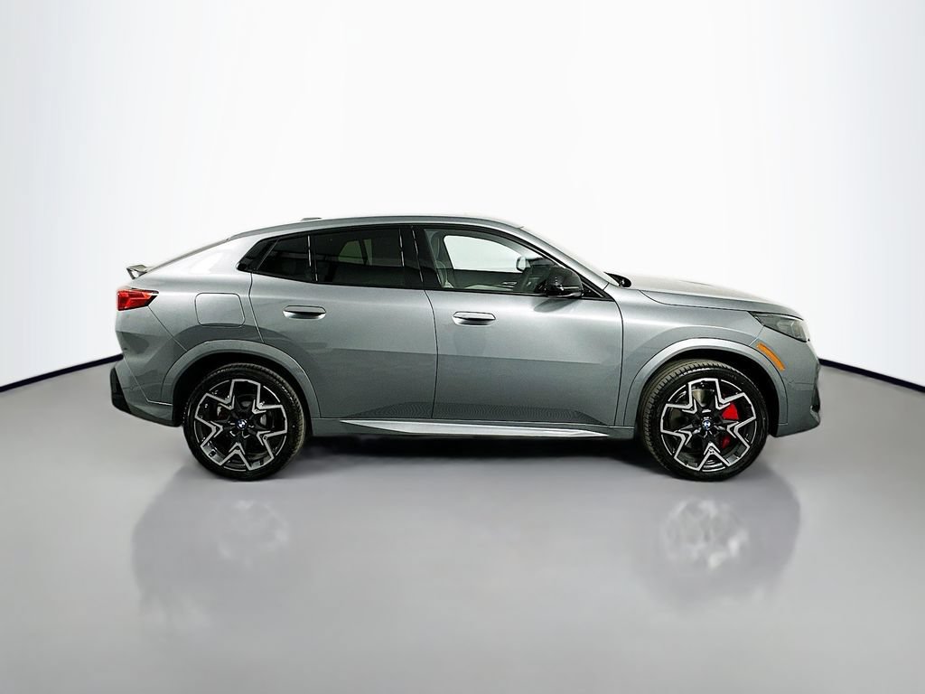 Used 2026 BMW X2 xDrive28i w/ Technology Package AWD/4WD image 4