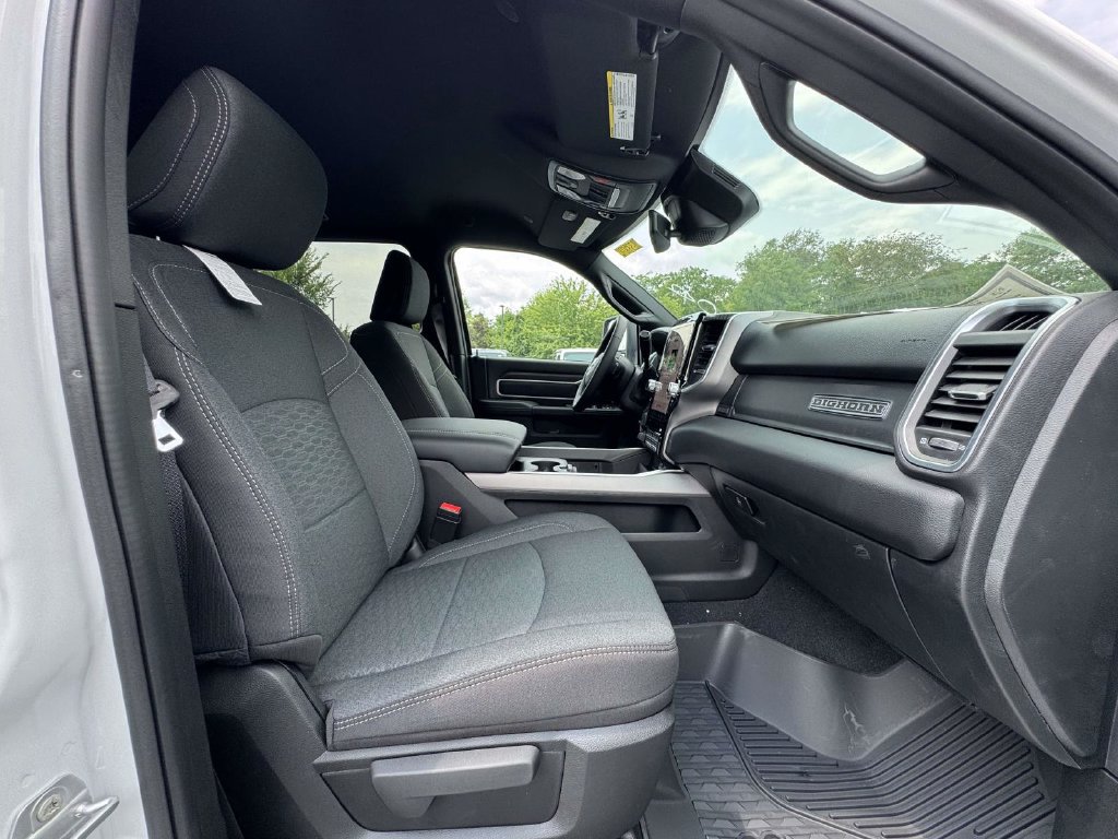 New 2026 RAM 3500 Big Horn AWD/4WD image 14