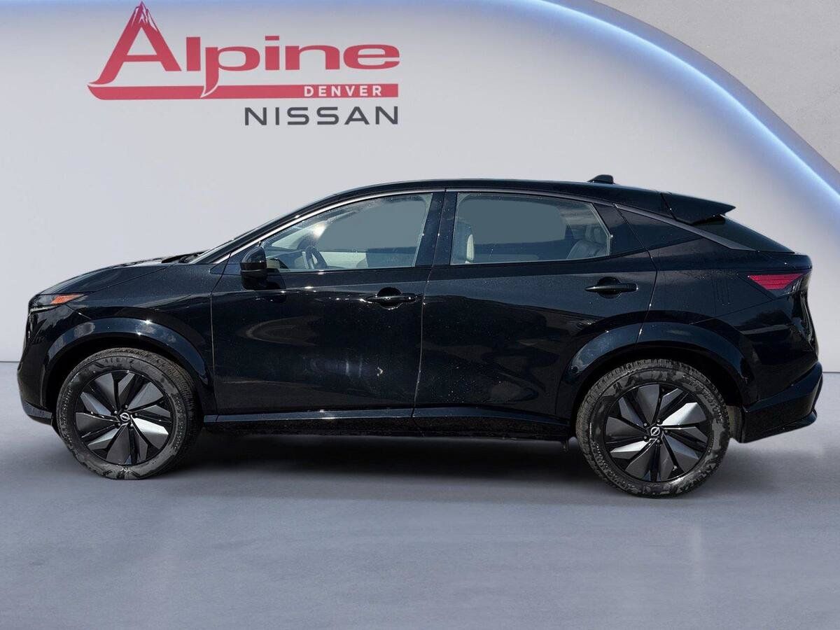 Used 2024 Nissan Ariya AWD image 2