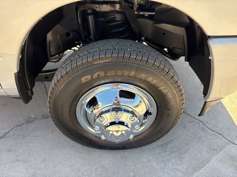 New 2026 RAM 3500 Big Horn AWD/4WD image 12