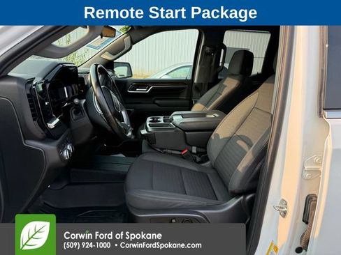 Used 2023 GMC Sierra 1500 SLE AWD/4WD image 2