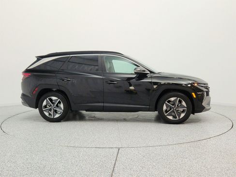 Used 2025 Hyundai Tucson SEL FWD image 4