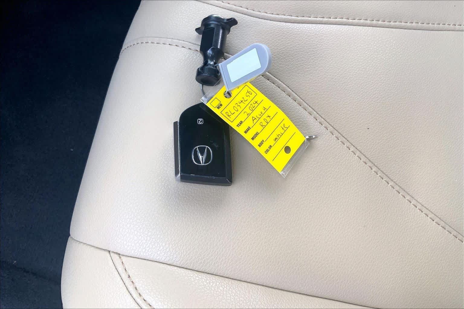 Used 2024 Acura RDX SH-AWD image 15