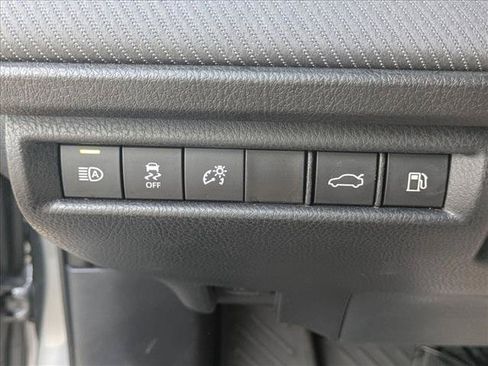 Used 2025 Toyota Camry SE FWD image 12
