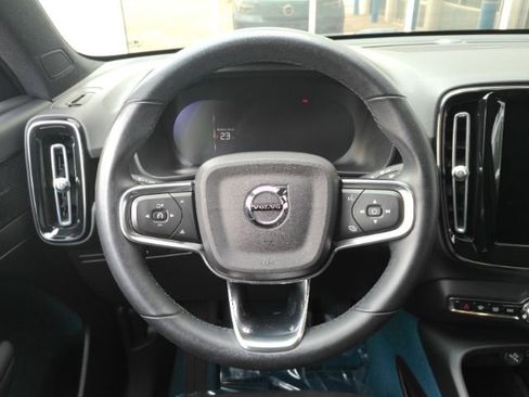 Used 2022 Volvo C40 P8 Recharge Ultimate image 32