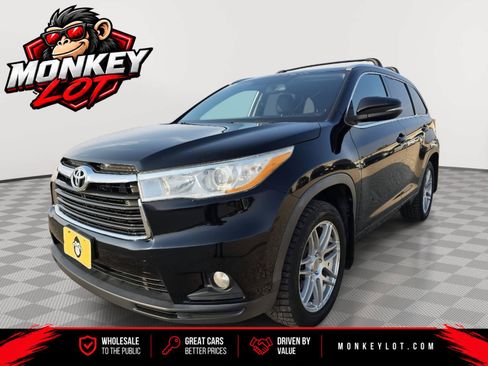 Used 2014 Toyota Highlander XLE AWD/4WD image 1