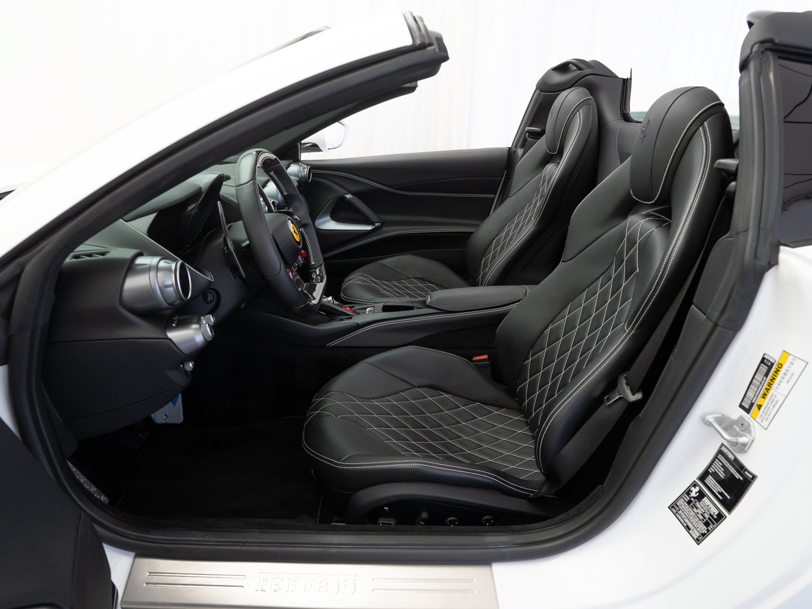 Used 2022 Ferrari 812 GTS RWD image 9