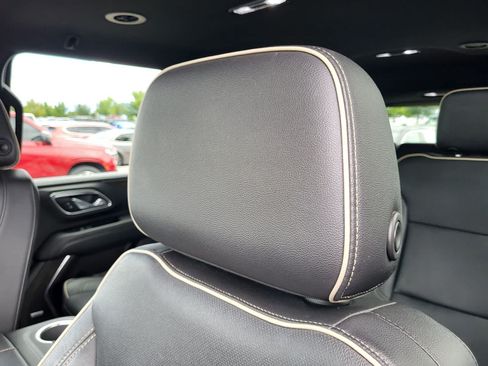 Used 2021 Chevrolet Tahoe Premier AWD/4WD image 11